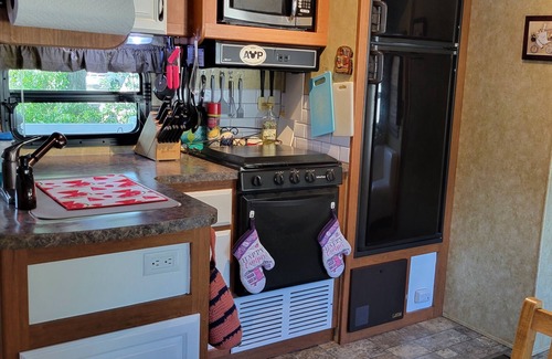 Bearss Plaza Casa | Private 2 bedroom 2 bathroom whole home dog friendly quiet Hideaway in Tampa Bay