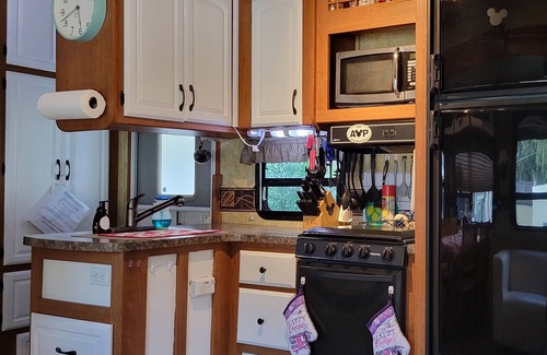 Bearss Plaza Casa | Private 2 bedroom 2 bathroom whole home dog friendly quiet Hideaway in Tampa Bay