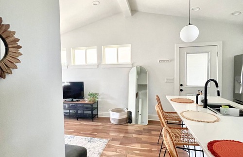 East MLK Casa | Private/2BR/2BA/GAMES/IDEAL LOCATION