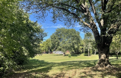 Louisburg Casa | Private 3 Acre Bungalow