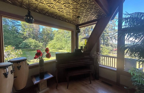 Vashon Island Casa | Private, 3 Acre Vashon Island Getaway with Spectacular Views - Sleeps 12!