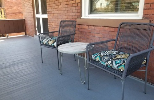 Brighton Heights Apartamento | Private 3 bdrm Apt. Spacious, Clean and Convenient