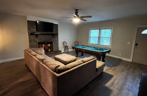 Oconee County Casa | Private 3-bedroom house sleeps 8~creek & pool table