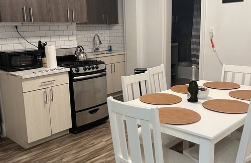 Ocean Hill Apartamento | Private 3 Bedroom in the heart of Brooklyn