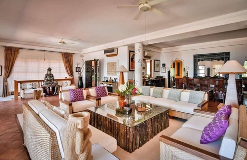 Punta Mala Villa | Private 3-Bedroom Section of "Villa Esplendorosa"
