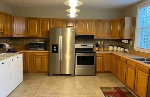 White Bluff Casa | Private 3 BR Home on 17 Wooded Acres with Easy Access to Nashville