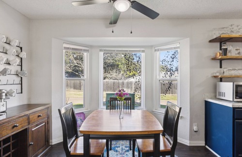 Cleburne Casa | Private 3 BR Unit + Pool - Connected Owner's Unit