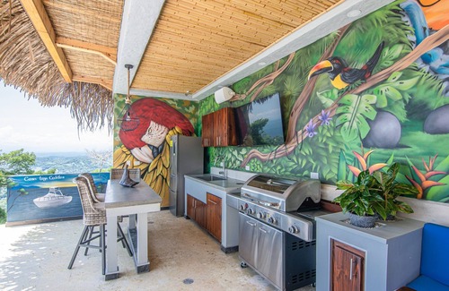 Jacó Villa | Private 4-bedroom Villa, Complimentary Chef, 24/7 Security