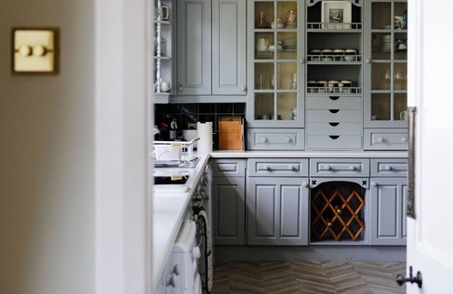 Craigavon Casa | Private 4 bedroom wing in Georgian Linen House w/modern twist (Pet Friendly)