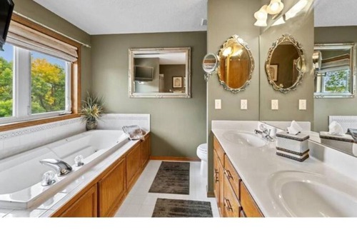Rosemount Casa | Private 4 BR Home * Pool * Hot tub *Arcade