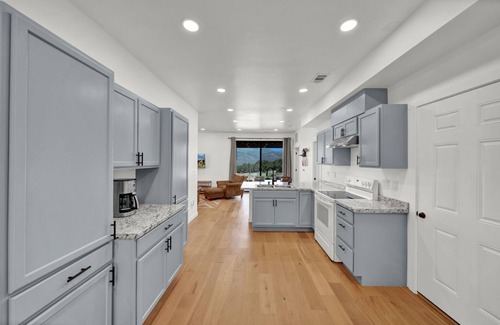 South Fork Casa | Private 43 Acres Retreat in South Fork