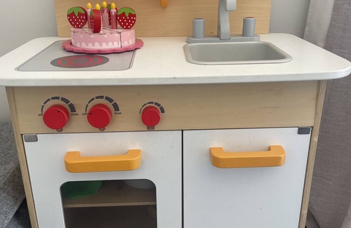 Christchurch Casa | Private, 4BR, Family-Friendly, Free Parking near Airport