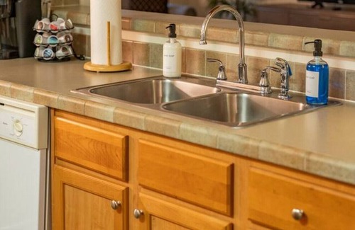 Concord Casa | Private 4BR Oasis | 2 KNG BDs | 4 TVs | Free Wi-Fi