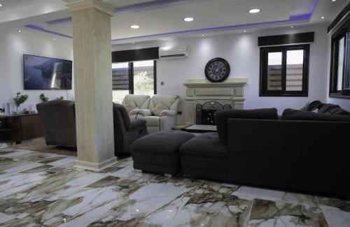 Chlorakas Villa | Private 5BR Villa with Sunset Rooftop, BBQ zone, Private Pool and Quiet Luxury near sea