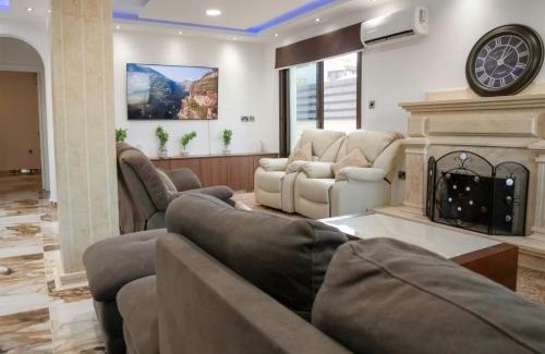 Chlorakas Villa | Private 5BR Villa with Sunset Rooftop, BBQ zone, Private Pool and Quiet Luxury near sea