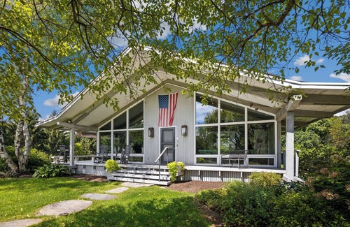 Dorset Casa | Private 6-BR Retreat on 12 Acres w/ Mountain Views