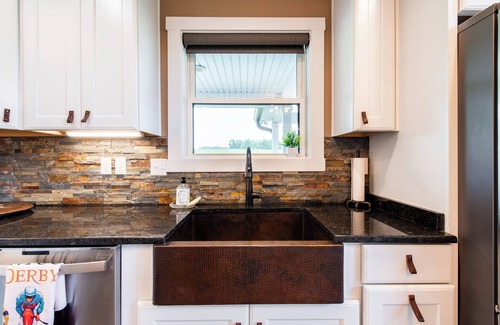 Waddy Casa | Private A-frame Cabin - Hot tub, Firepit & Views