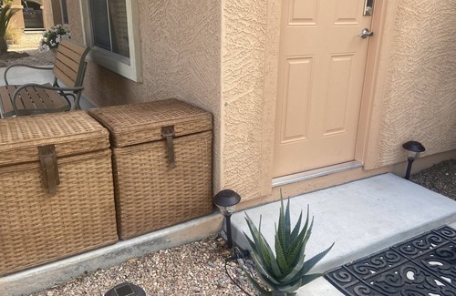 Palm Valley Casa | Private access, private room, private bathroom