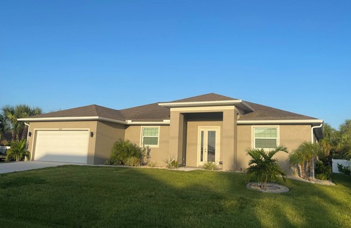 Port Charlotte Casa | PRIVATE AND QUIET OASIS - PARADISE FOUND!