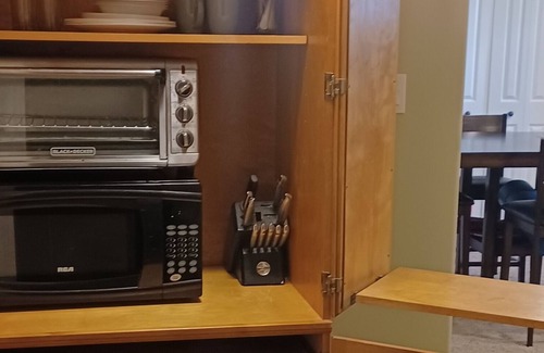 Division No. 10 Casa | Private and quiet 1 bed basement suite with dry kitchenette.