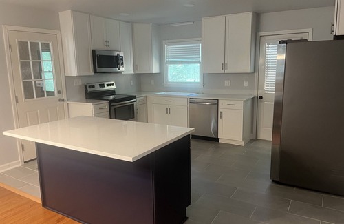 Emerald Isle Casa | Private and Quiet Beach House!