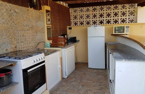 Fustera Villa | Villa con piscina vallada, vistas al mar, wifi, cerca del mar, cocina de verano