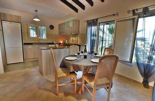 Fustera Villa | Villa con piscina vallada, vistas al mar, wifi, cerca del mar, cocina de verano