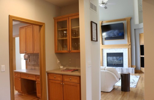 Mason Casa | Private and Spacious home on 7 acres in Mason Ohio. Sleeps 16 - Kings Island