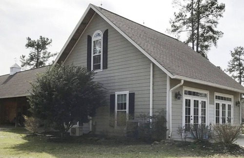 Aiken Apartamento | Private apartment on horse farm with community amenities available.