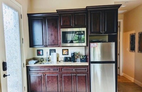 Clovis Apartamento | Private apartment style suite. Close to National Parks.