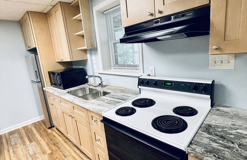 Dahlonega Casa | Private apartment with full kitchen, living, & bath! Lowest fees in town!