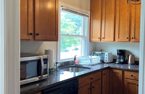 Palisades Apartamento | Private apt in upscale Pacific Palisades area in Washington DC near Georgetown.