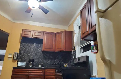 Flatlands Apartamento | Private APT w 1 King Bed 1 Lounge Room