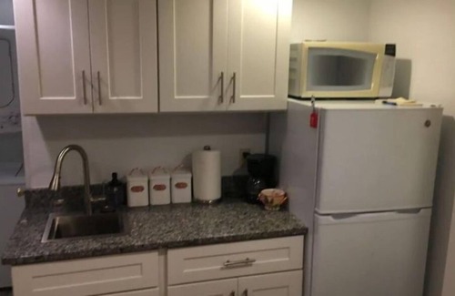 Alexandria Apartamento | Private Apt with backyard