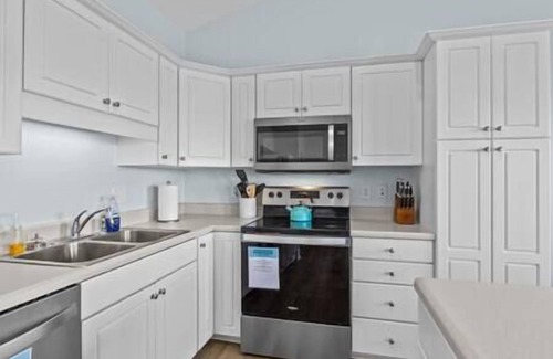 Indian Beach Apartamento | Private Balcony with Water View - Sea La Vie!