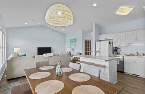 Indian Beach Apartamento | Private Balcony with Water View - Sea La Vie!