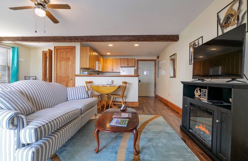Lincolnville Apartamento | Stay At The Beach-Enjoy Private Balcony With Views