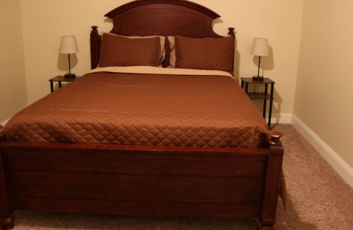 Linton Hall Casa | Private Basement Guest Suite near Jiffy Lube, IAD Airport, Washington D.C