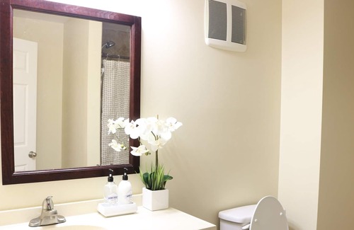 Linton Hall Casa | Private Basement Guest Suite near Jiffy Lube, IAD Airport, Washington D.C