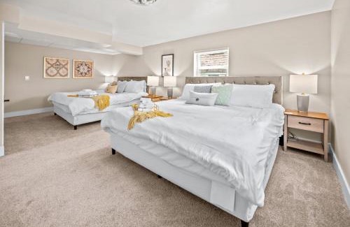 St. Charles Apartamento | Private Basement Retreat