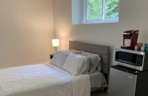 Jefferson Park Apartamento | Private Basement Studio Near ATL Airport and Downtown