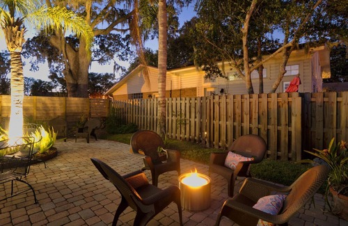 Jacksonville Beach Villa | Private Beach Villa w/ Huge Screened Heated Pool