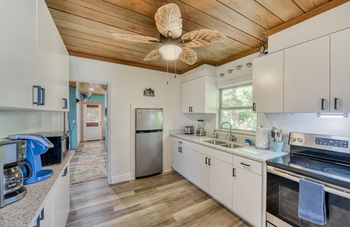 New Melbourne Beach Casa | Nuevo listado - Acceso privado a la playa - Frente al mar directo