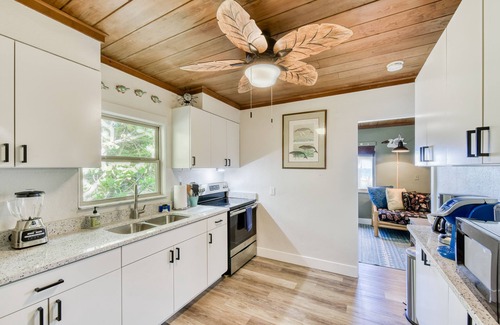 New Melbourne Beach Casa | Nuevo listado - Acceso privado a la playa - Frente al mar directo