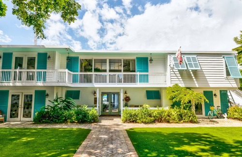Tavernier Casa | Private beach and dazzling bayside sunsets await you!
