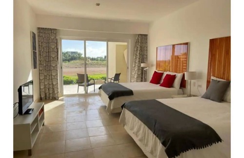 Punta Cana Complejo | Private beach apt at sotogrande cap cana + pool