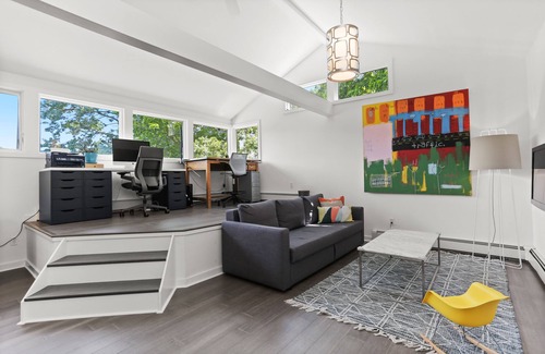 Norwalk Casa | Private Beach Community, Long Island Sound Water Views