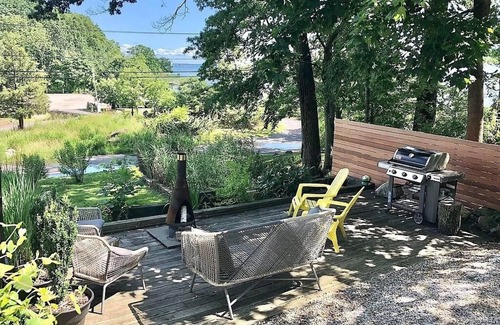 Norwalk Casa | Private Beach Community, Long Island Sound Water Views