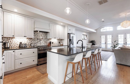 Jim Thorpe Casa | Private Beach & Dock, Pickleball, Kayaks, Pool table, Firepit, 240V-EV