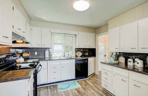 Gloucester Casa | Private Beach! Dream vacation at your private beach in Gloucester